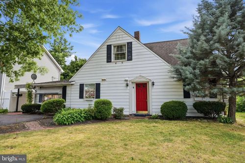 139 Northpark Dr, LEVITTOWN, PA, 19054-3317 | Card Image