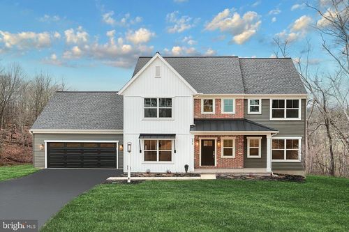240 Red Maple Dr, ETTERS, PA, 17319-9235 | Card Image