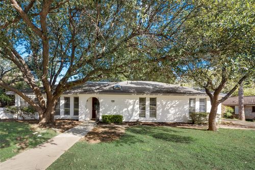 1500 Wade Dr, Bedford, TX, 76022-6614 | Card Image
