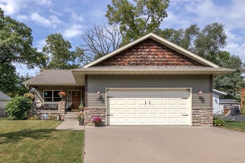 3310 Midway St, Eau Claire, WI, 54703-1167 | Card Image
