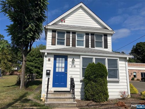 218 Franklin Ave, Midland Park, NJ, 07432-1842 | Card Image