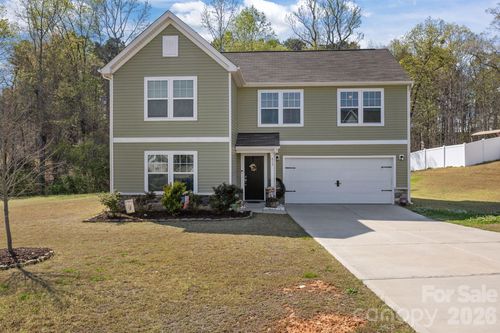 813 Yorkshire Dr, Albemarle, NC, 28001-9172 | Card Image