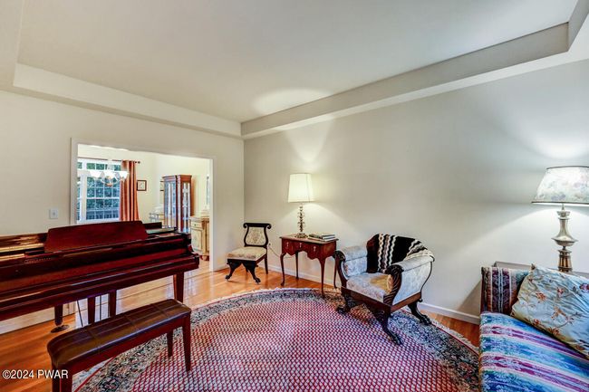 Living Room | Image 7
