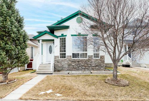 472 Country Hills Dr Nw, Calgary, AB, T3K4W7 | Card Image