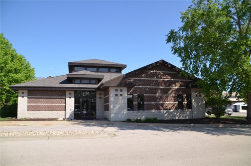 515 7th Ave Se, Cedar Rapids, IA, 52401-2132 | Card Image