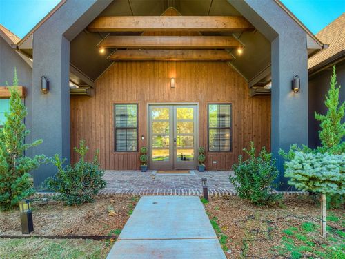 8900 Rivercrest Rd, Arcadia, OK, 73007-7340 | Card Image