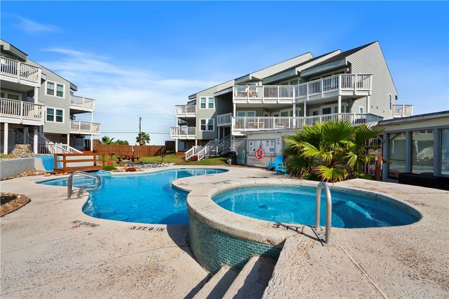 UNIT-101 - 6275 State Highway 361, Condo with 2 bedrooms, 2 bathrooms and null parking in Port Aransas TX | Image 5