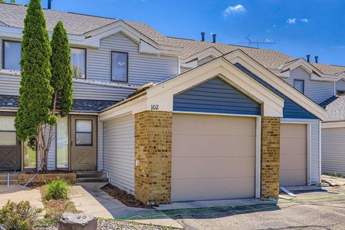 apt-102-3040 Shields Dr, Eagan, MN, 55121-1300 | Card Image