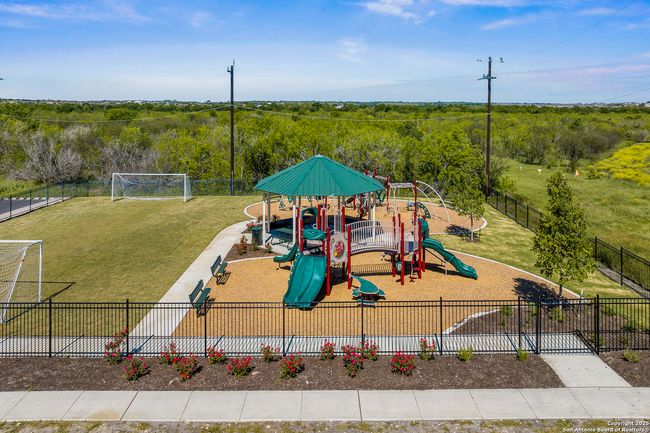 9427 Crestway Rd, House other with 3 bedrooms, 3 bathrooms and null parking in Converse TX | Image 6