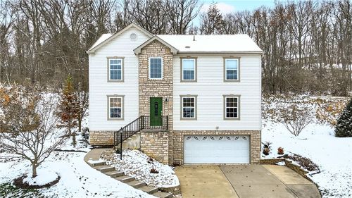 131 Walcott Dr, Gibsonia, PA, 15044-9455 | Card Image