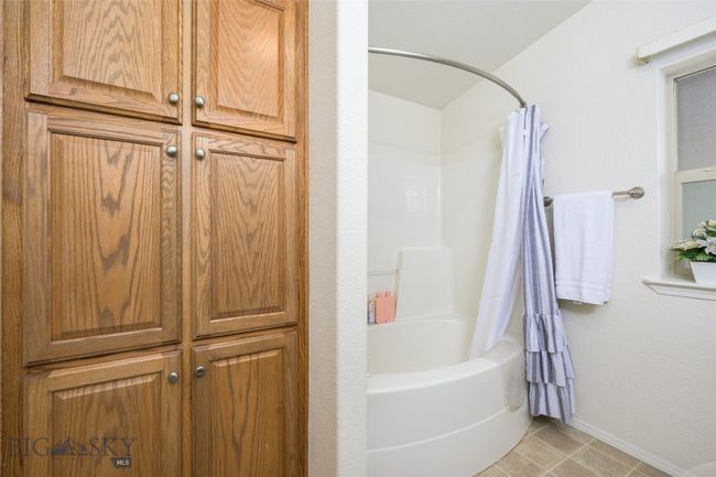 Main Home Primary Bathroom | Image 25