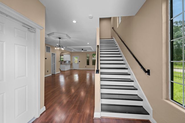 2713 Druid St, House other with 3 bedrooms, 3 bathrooms and 2 parking in Houston TX | Image 5