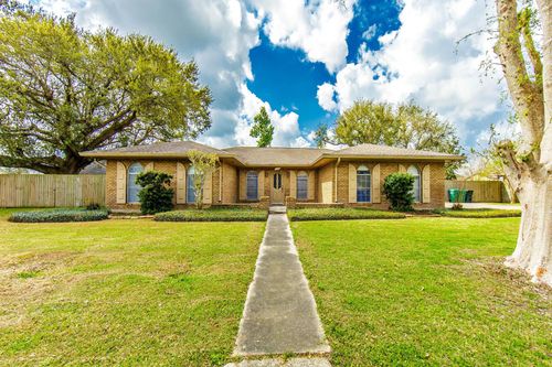202 S Hidalgo Ln, Thibodaux, LA, 70301-4004 | Card Image