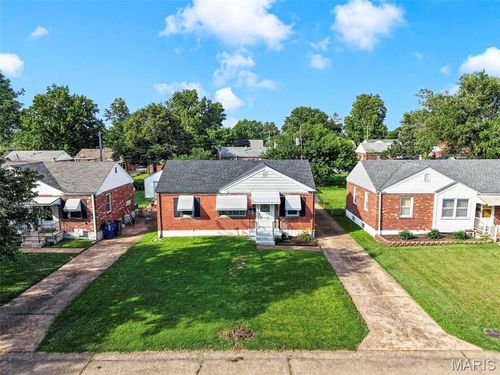 4317 Sunshine Dr, Saint Louis, MO, 63116-2118 | Card Image