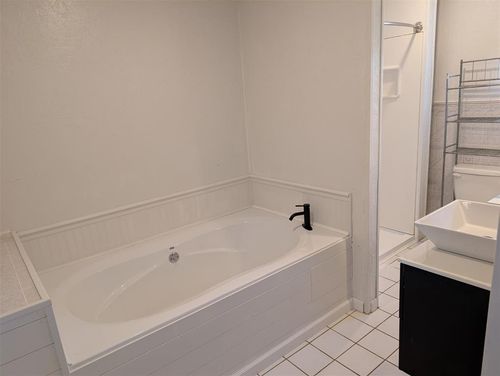 319 E Bradley Ave, Pauls Valley, OK, 73075-2438 | Card Image