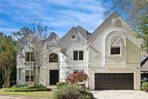 4 Vale Close Ne, Atlanta, GA, 30324-2921 | Card Image