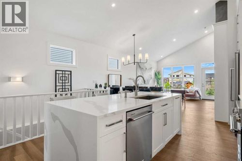 218 Mitchell Way Nw, Calgary, AB, T3R2G8 | Card Image