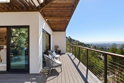 590 Gravatt Dr, Berkeley, CA, 94705-1527 | Card Image