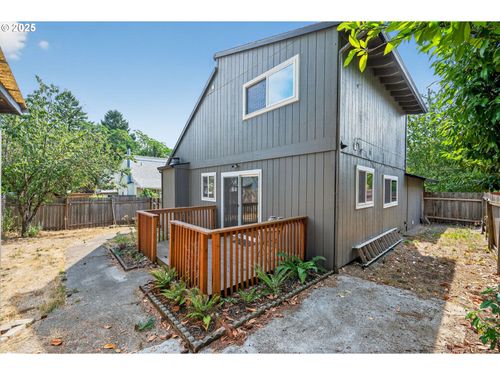 8941 Se Knapp St, Portland, OR, 97266-5587 | Card Image