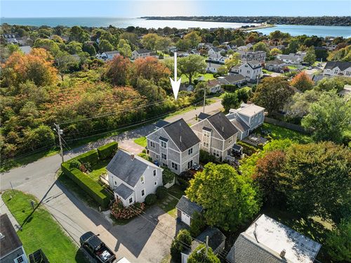 202 Reservoir Rd, Middletown, RI, 02842-5961 | Card Image