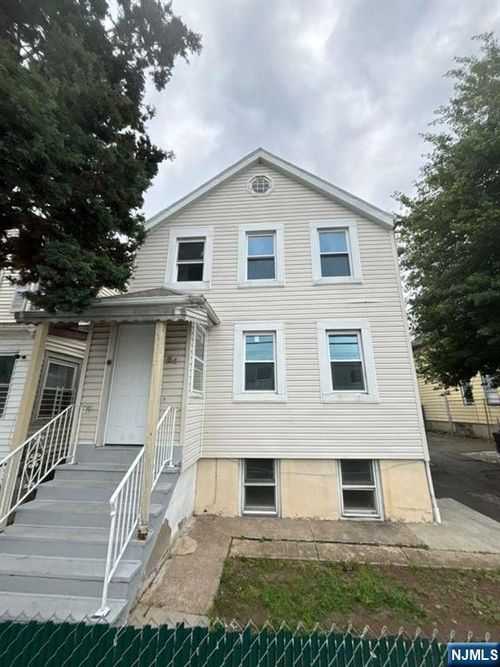 64 S Jefferson St, Orange, NJ, 07050-1513 | Card Image