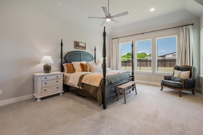 3 Large windows look out to the backyard. | Image 14