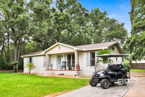 571 Morphy Ave, Fairhope, AL, 36532-1844 | Card Image