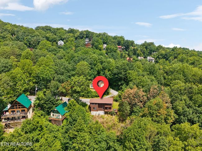 860 Heiden Dr, House other with 2 bedrooms, 2 bathrooms and null parking in Gatlinburg TN | Image 36