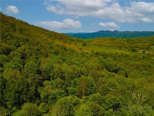 Lot 98 Eagle Park Cir, Banner Elk, NC, 28604-6185 | Card Image