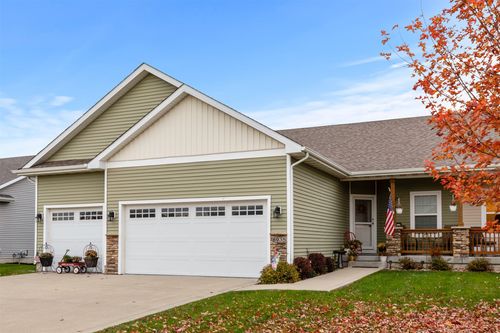 8935 Linden Dr, West Des Moines, IA, 50266-1681 | Card Image