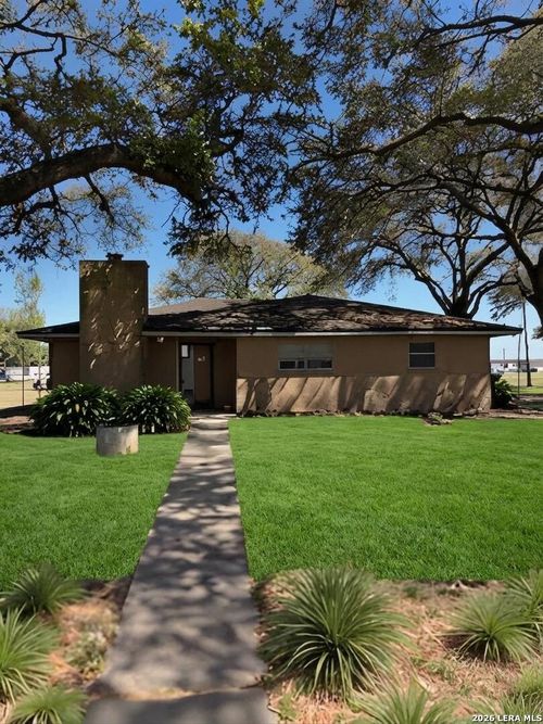 1946 9th St, Hempstead, TX, 77445-6750 | Card Image