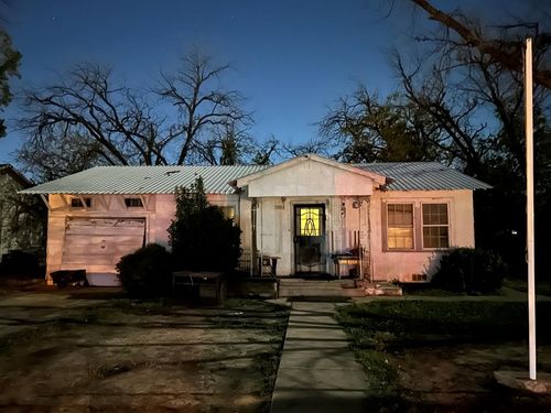 706 Era Ave, San Angelo, TX, 76905-8017 | Card Image