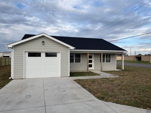 525 Brookston St, Emporia, KS, 66801-1110 | Card Image