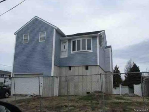 60 Meister Blvd, Freeport, NY, 11520-5938 | Card Image