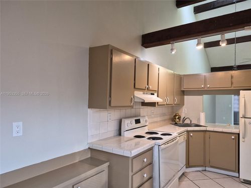 18-1752 Nw 74th Ave, Plantation, FL, 33313 | Card Image