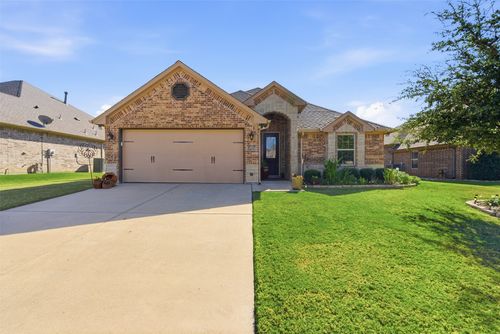 2038 Clive Dr, Granbury, TX, 76048-1135 | Card Image