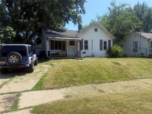 1425 Knight Ave, Flint, MI, 48503-3211 | Card Image