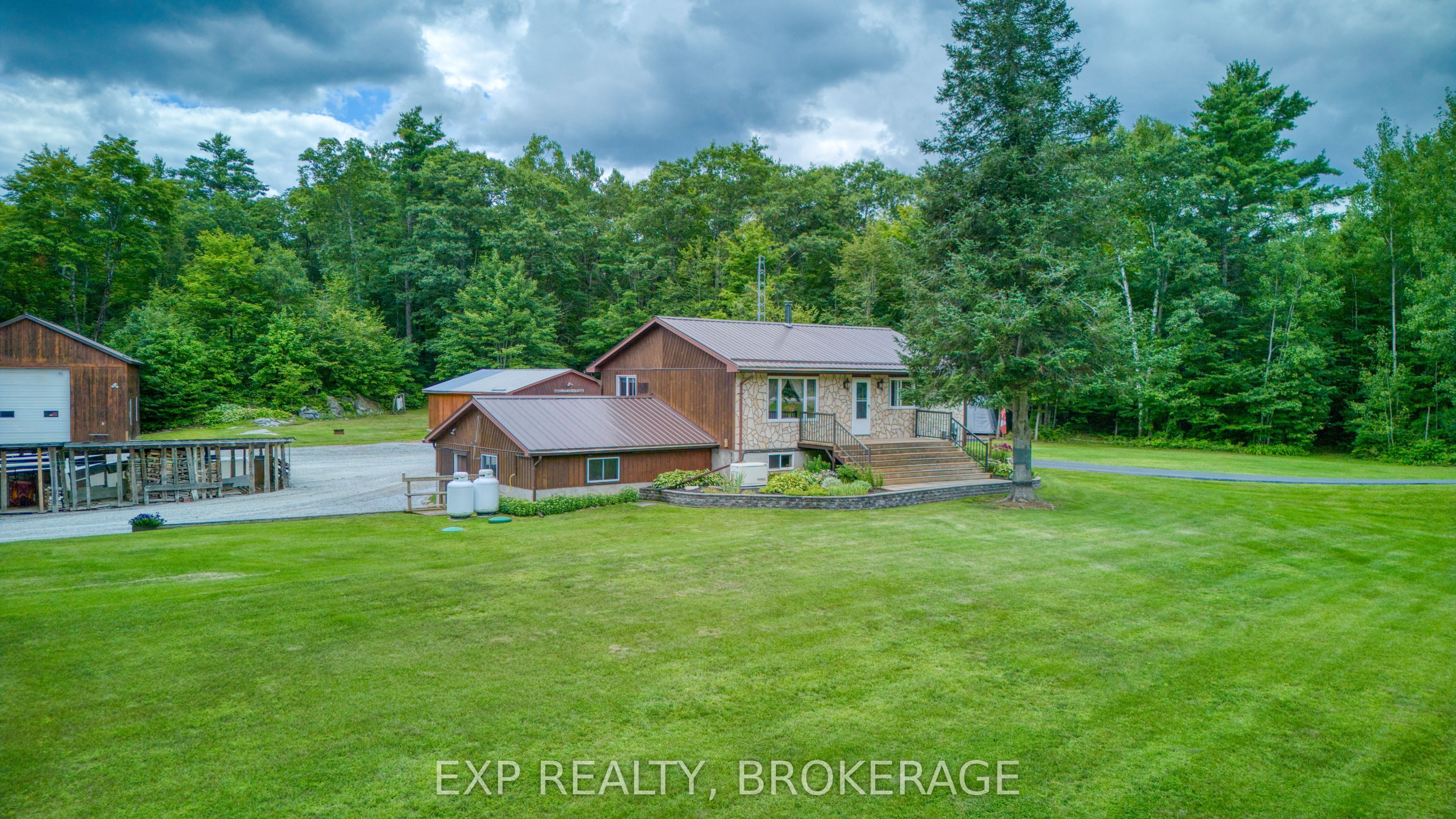 Residential in Frontenac 3