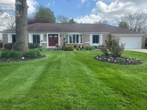 39 Harvest Ln, Tiffin, OH, 44883-3346 | Card Image