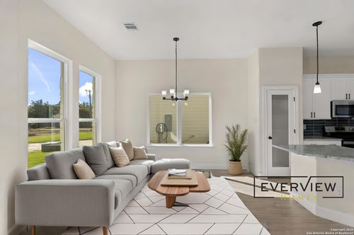 216 Park Cir, Hondo, TX, 78861 | Card Image