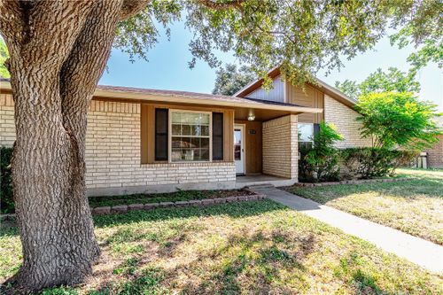 2738 Wind Rock Dr, Corpus Christi, TX, 78410-2114 | Card Image