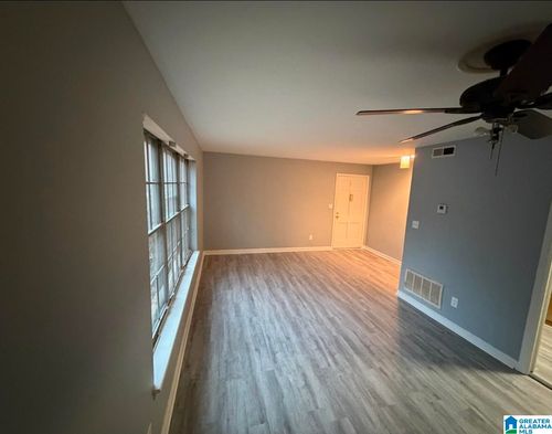 2104-2104 Montreat Cir, VESTAVIA HILLS, AL, 35216-3904 | Card Image