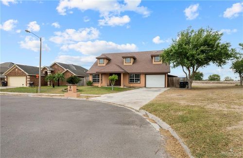 803 S New Mexico St, Alton, TX, 78573-1493 | Card Image