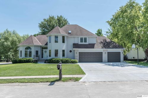 16605 Howard Cir, Omaha, NE, 68118-2710 | Card Image