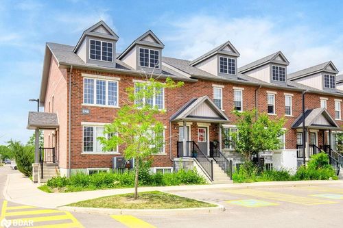 6-246 Penetanguishene Rd, Barrie, ON, L4M7C2 | Card Image
