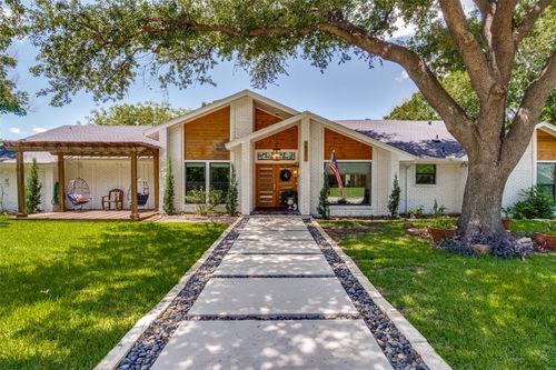 15311 Leavalley Dr, Dallas, TX, 75248-5243 | Card Image