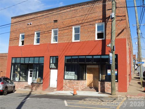 126 W Court St, Rutherfordton, NC, 28139-2805 | Card Image