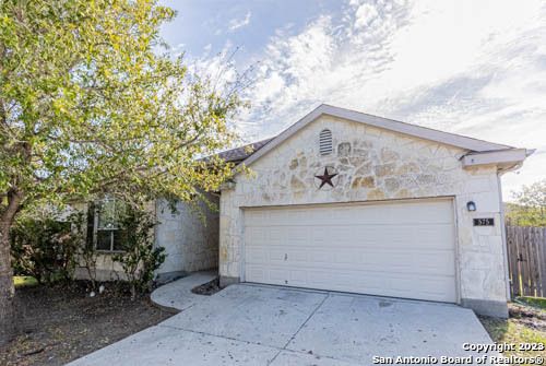 575 Secretariat Dr, Schertz, TX, 78108-2325 | Card Image