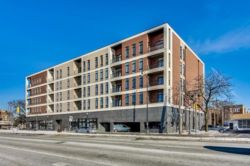 302-8025 Skokie Blvd, Skokie, IL, 60077-2929 | Card Image