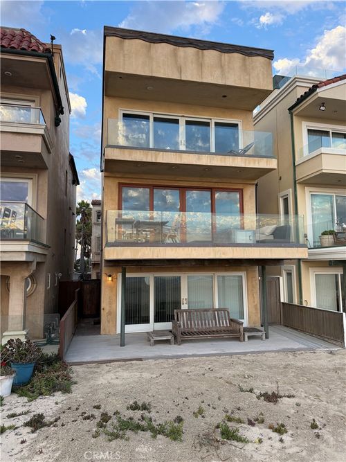 87 Surfside Ave, Surfside, CA, 90743-1001 | Card Image